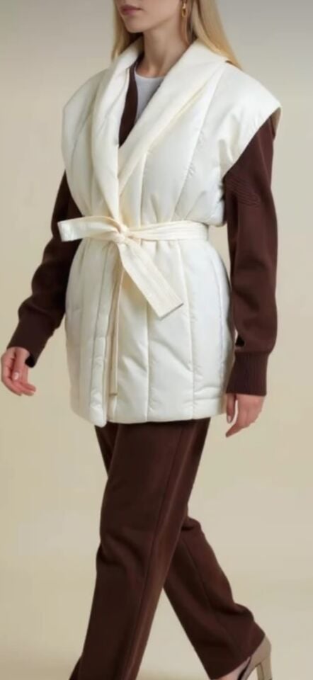 TRİKO DETAYLI YELEK