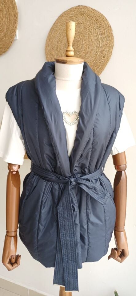 TRİKO DETAYLI YELEK